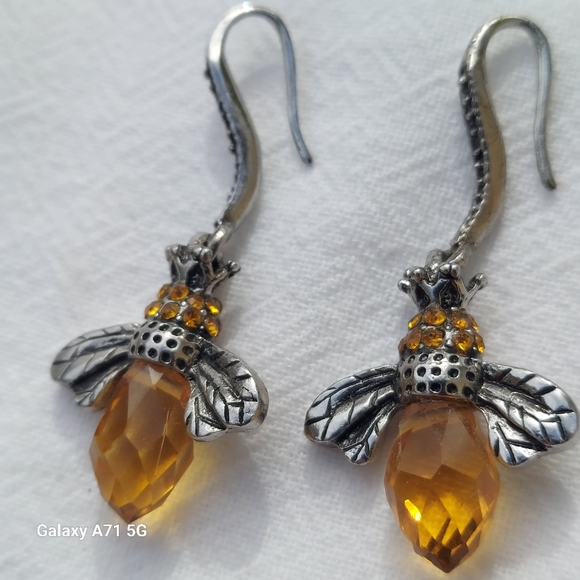 Jewelry - Queen Bee Amber Glass and Silver Tone  Metal Bee Pierced Earrings